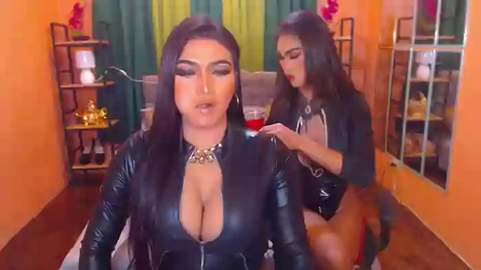 LaraSmithSabrinaSumaDuo