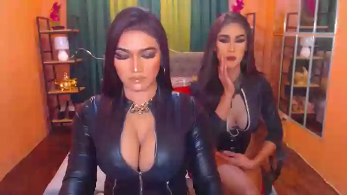 LaraSmithSabrinaSumaDuo