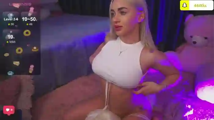 CuteLittleBlondy