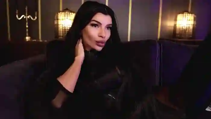 EleniaDevons