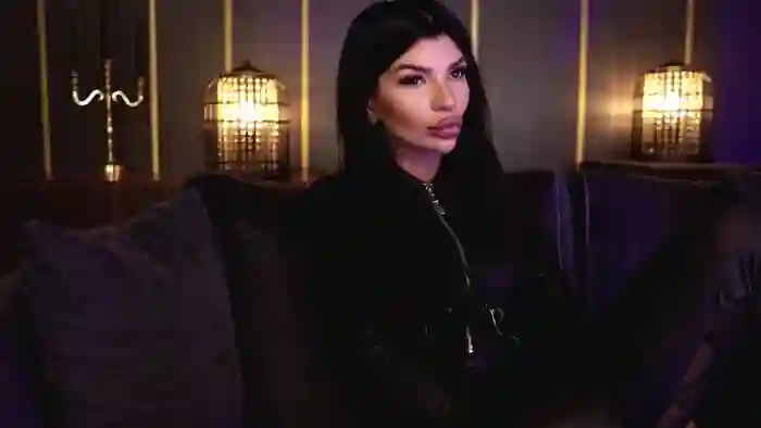EleniaDevons