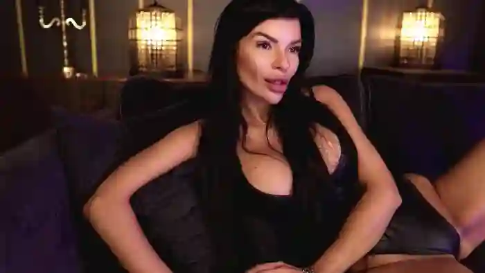 EleniaDevons