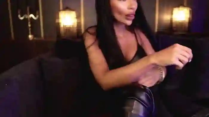 EleniaDevons