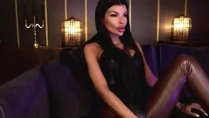 EleniaDevons