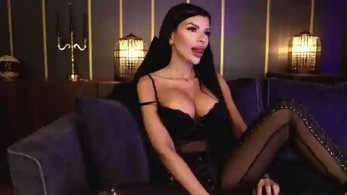 EleniaDevons
