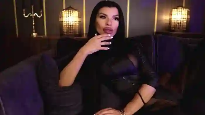 EleniaDevons