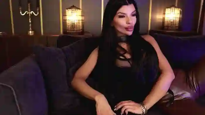 EleniaDevons