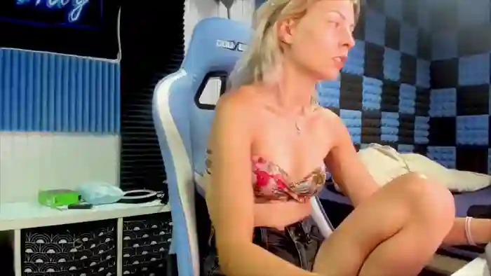 KaroKaroline