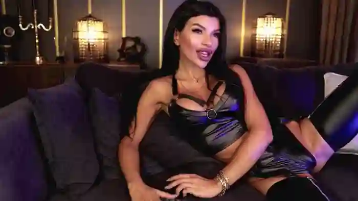 EleniaDevons