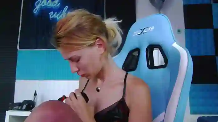 KaroKaroline